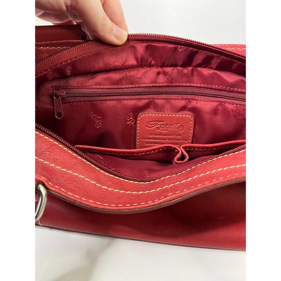 Fossil Red Purse - Picture 4 of 15